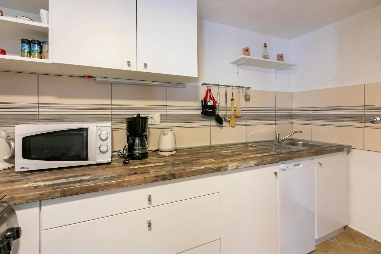 Apartments Kira Crikvenica