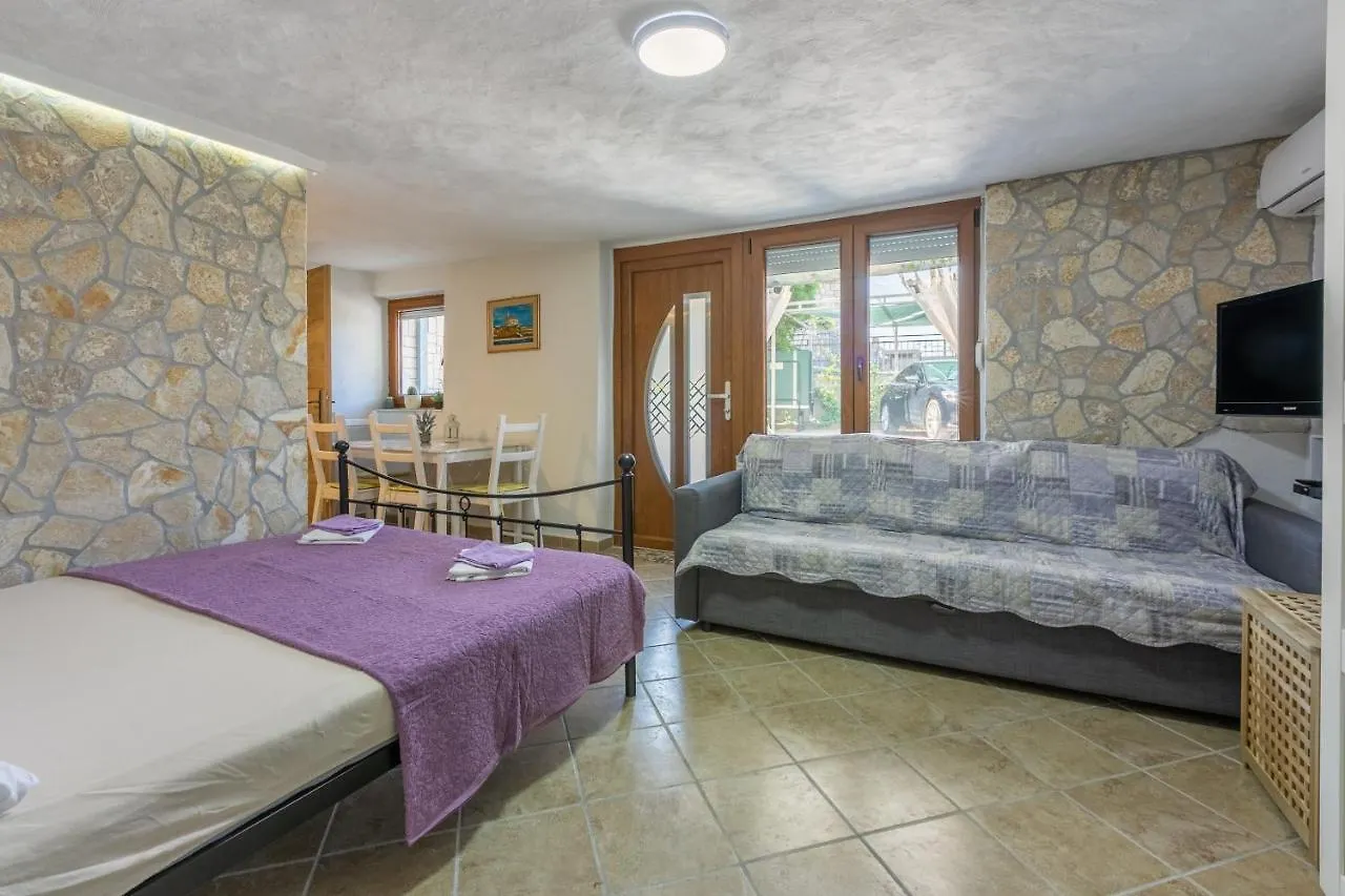 Apartments Kira Crikvenica