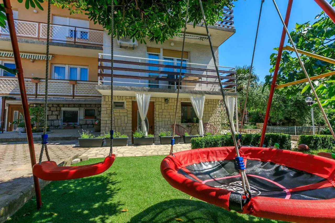 Apartments Kira Crikvenica