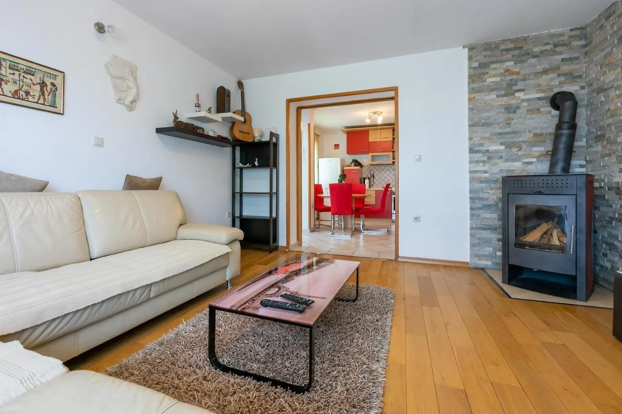 Apartments Kira Crikvenica contacts