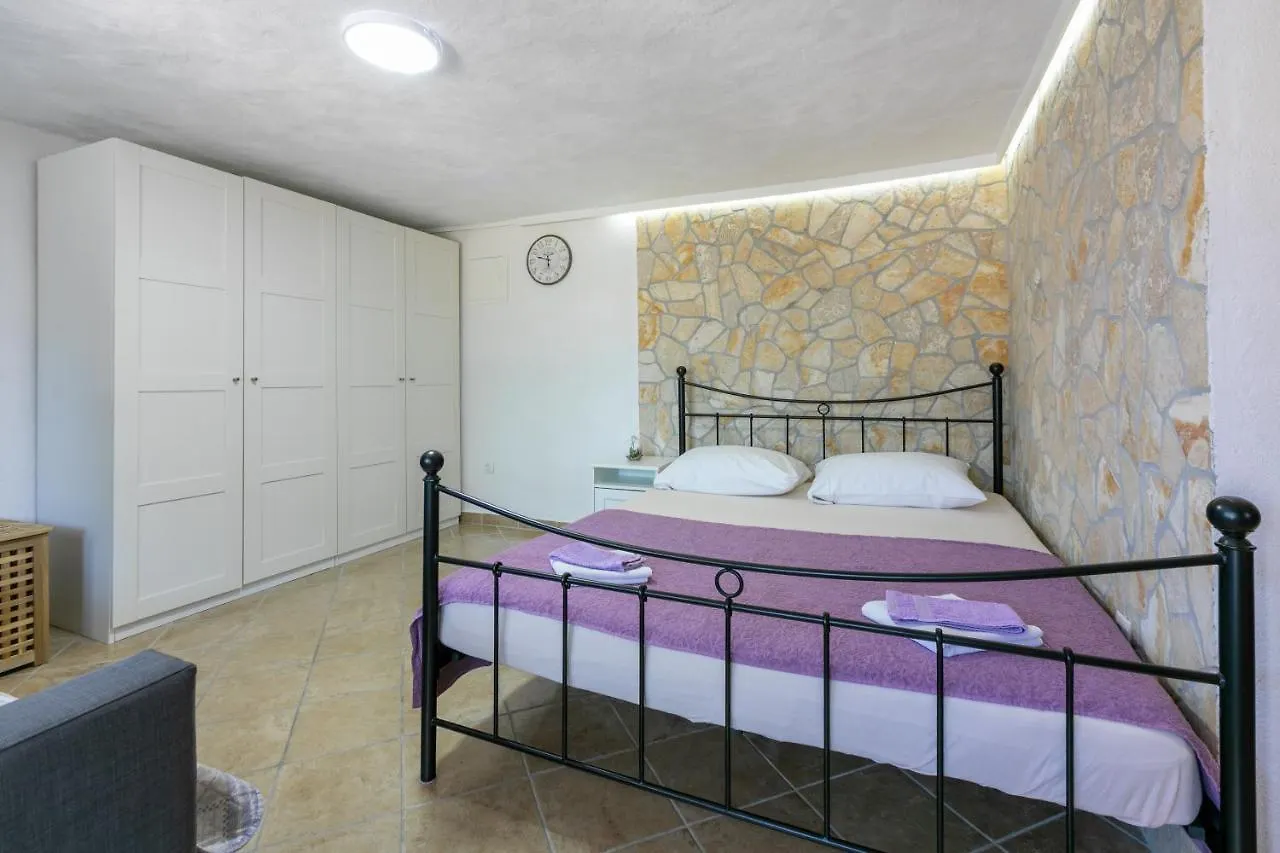 Apartments Kira Crikvenica